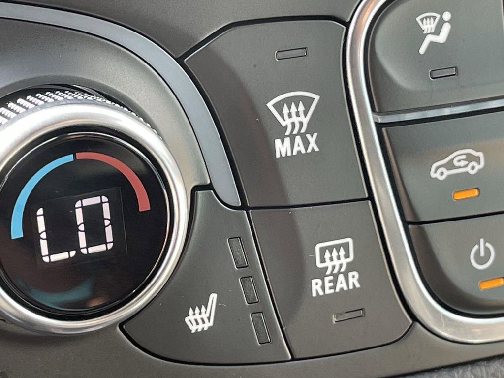 Certified 2024 Chevrolet Equinox LT image 34