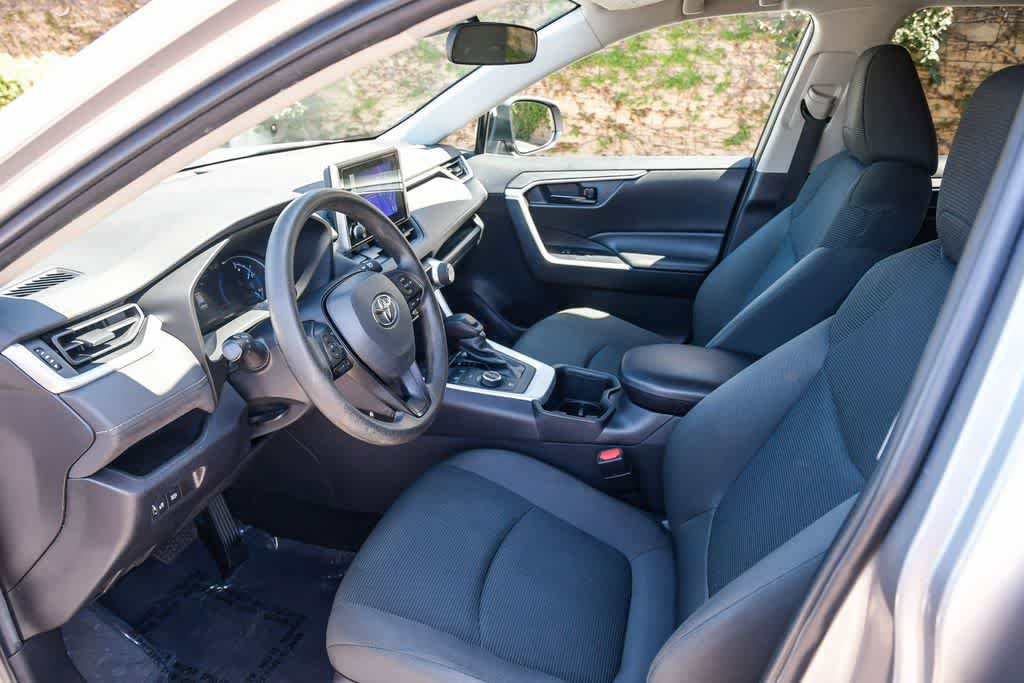 Used 2023 Toyota RAV4 LE image 16