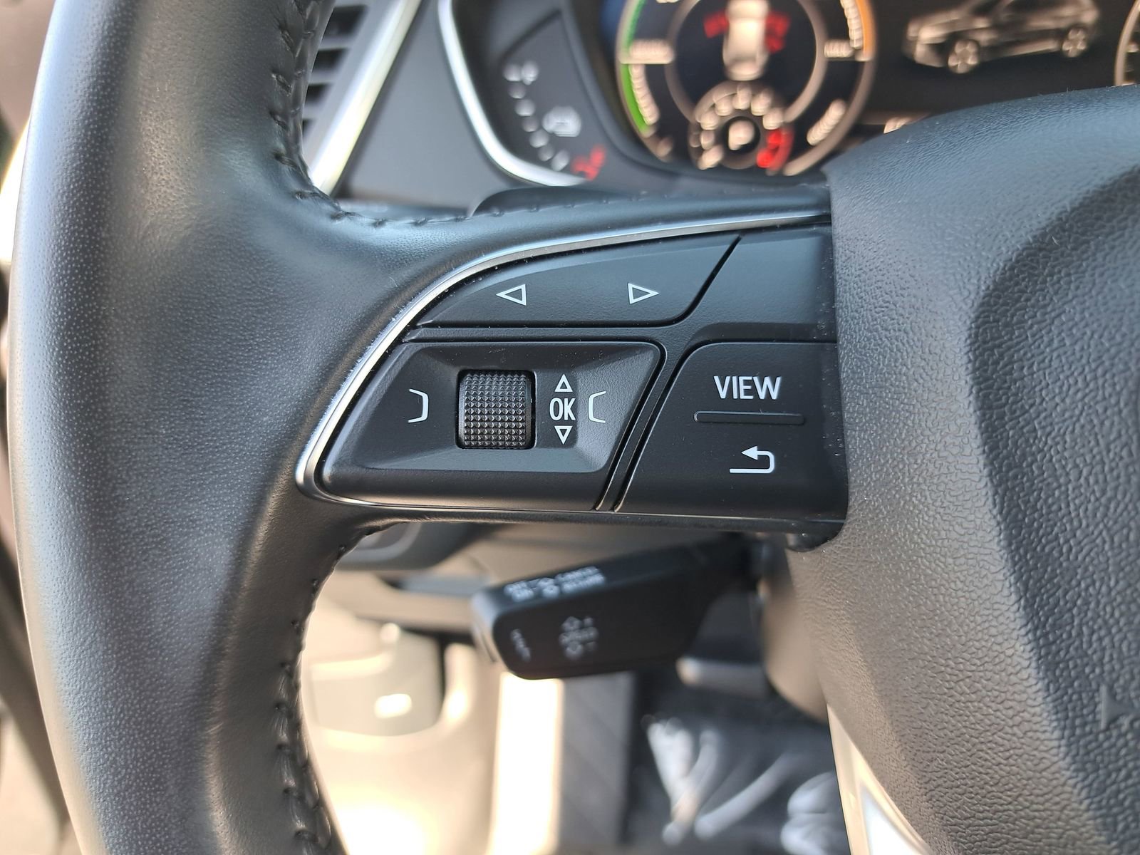 Used 2020 Audi Q5 e Premium w/ Convenience Package image 17