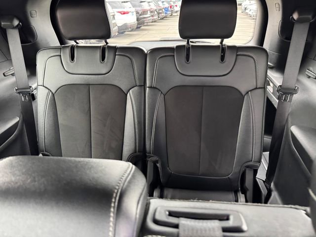 Used 2024 Jeep Grand Cherokee L Laredo image 14