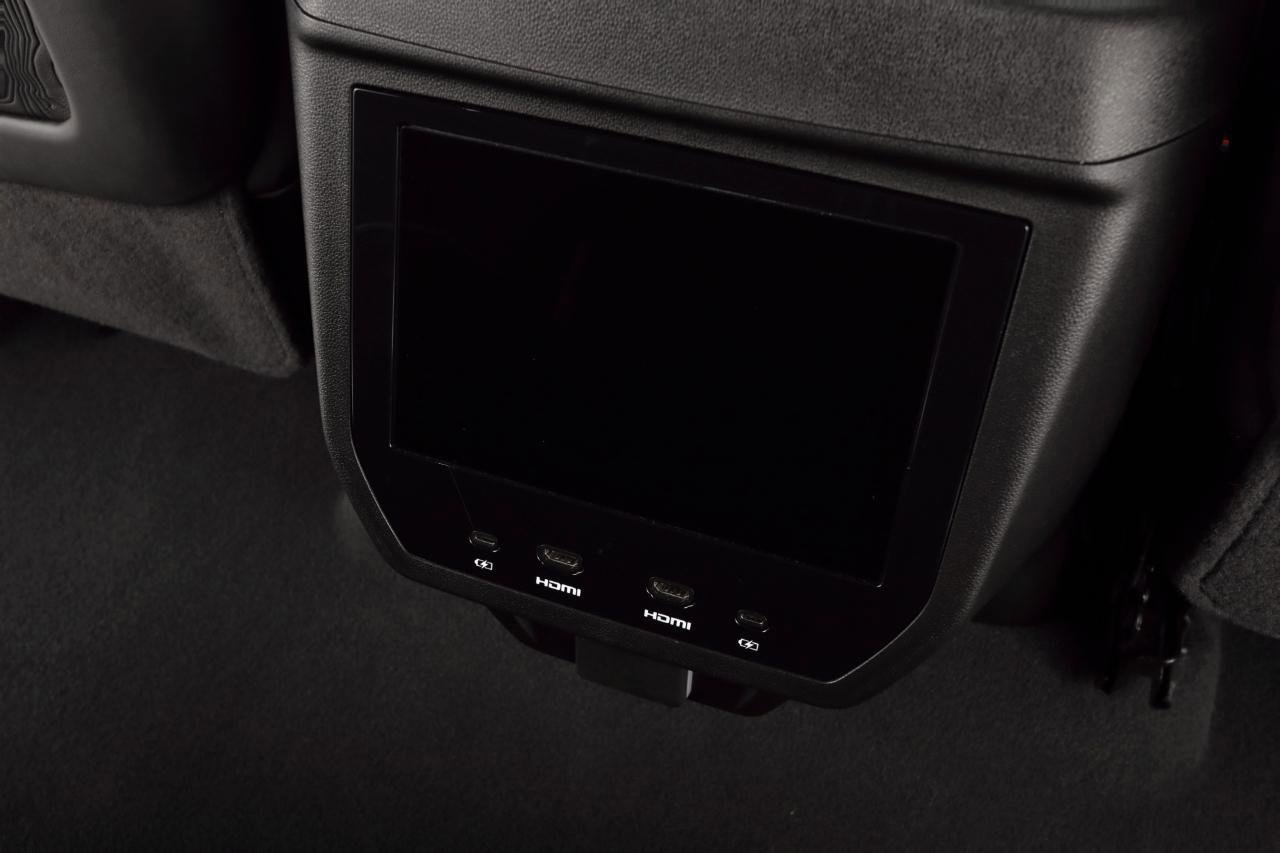 Used 2025 GMC Yukon XL Denali Ultimate image 23