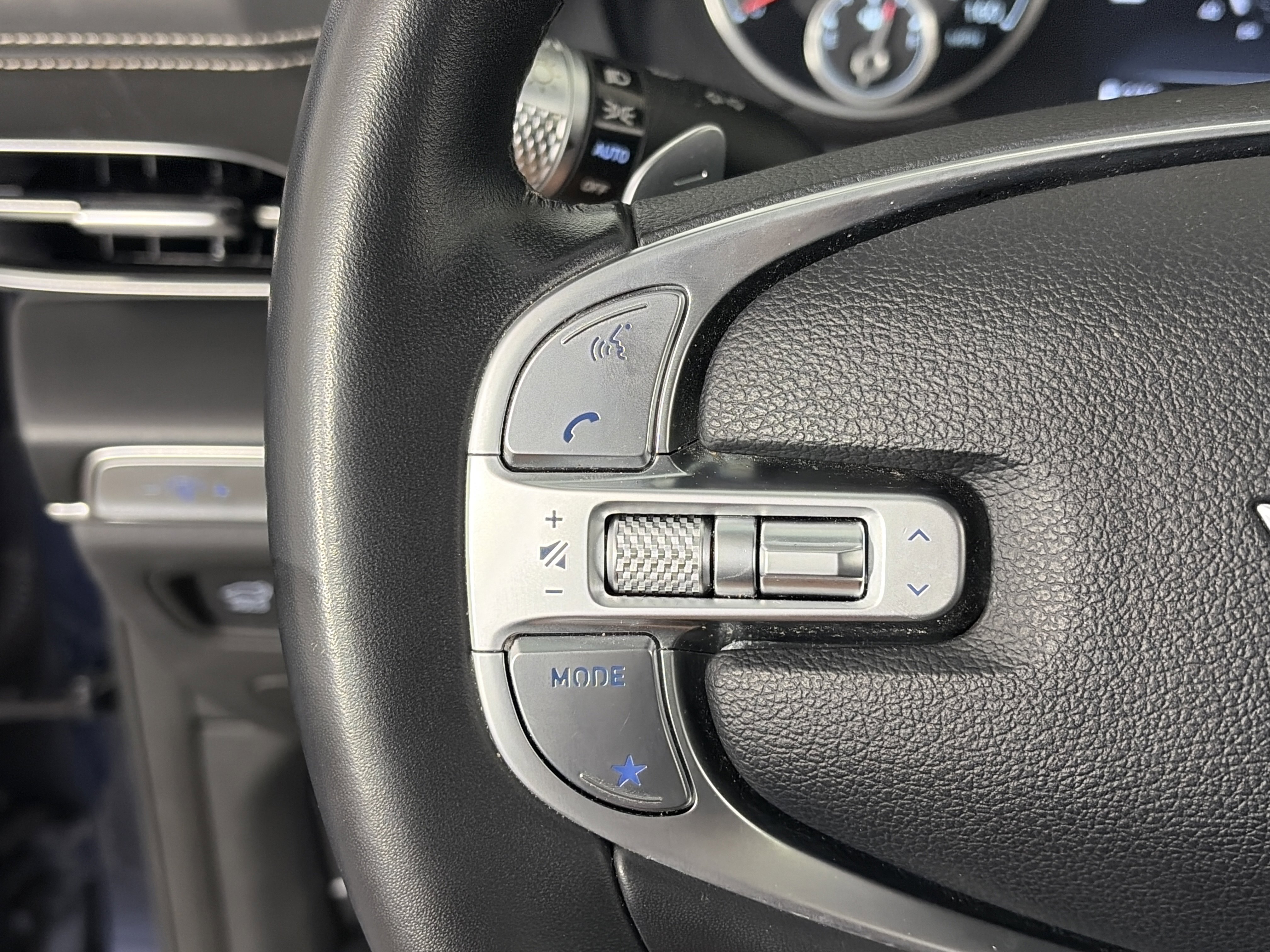 Used 2024 Genesis GV80 2.5T image 32