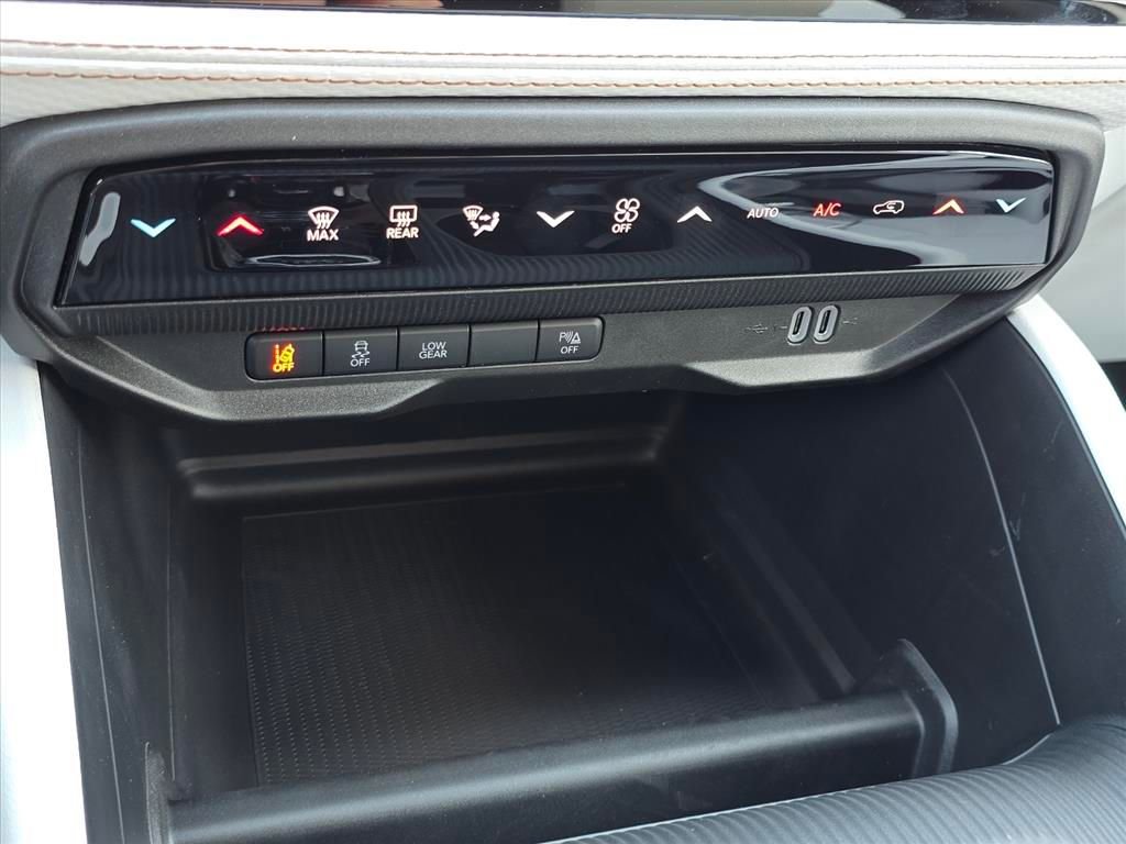 New 2026 Jeep Cherokee Limited image 17