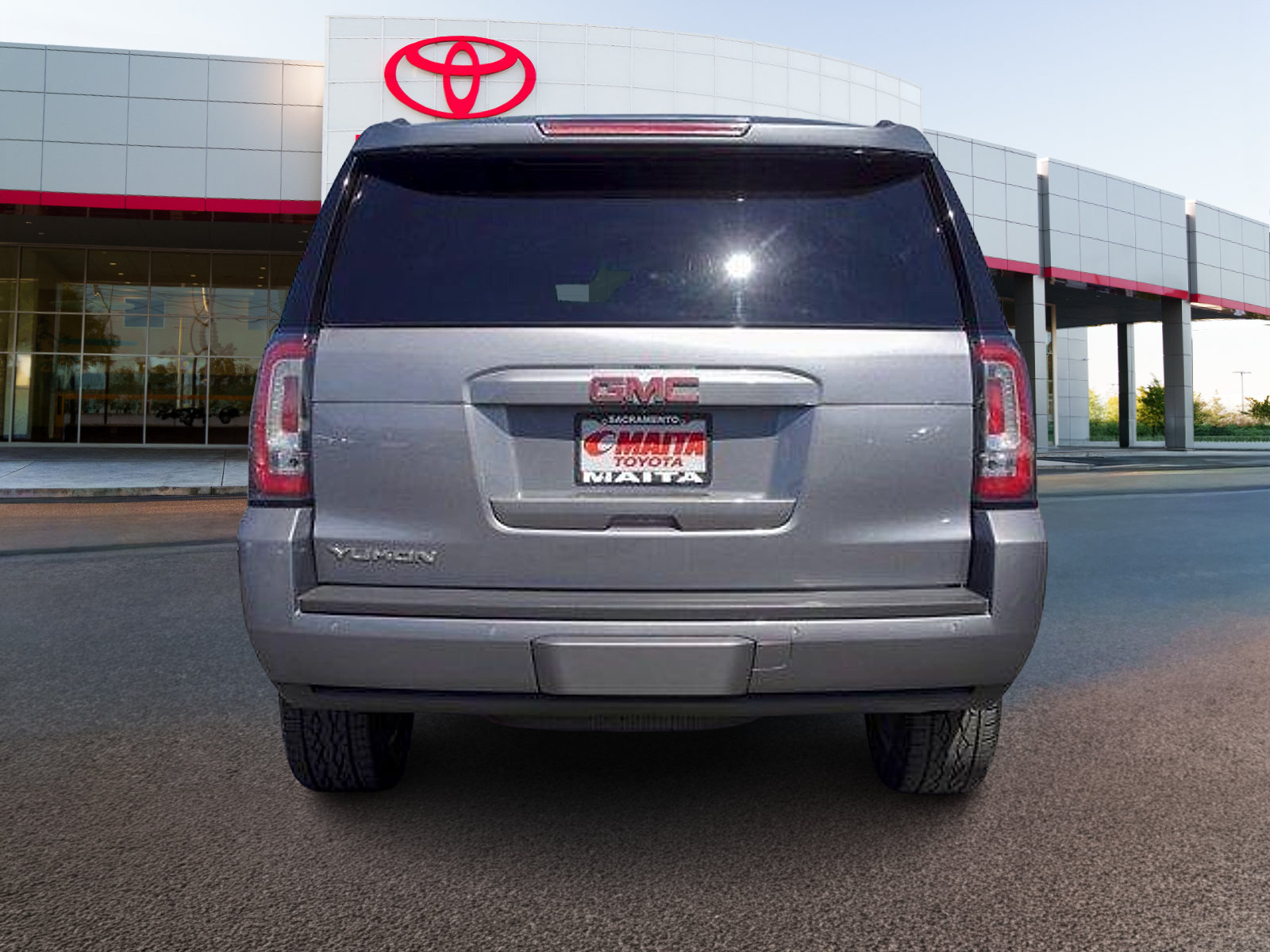 Used 2019 GMC Yukon SLE AWD/4WD image 4