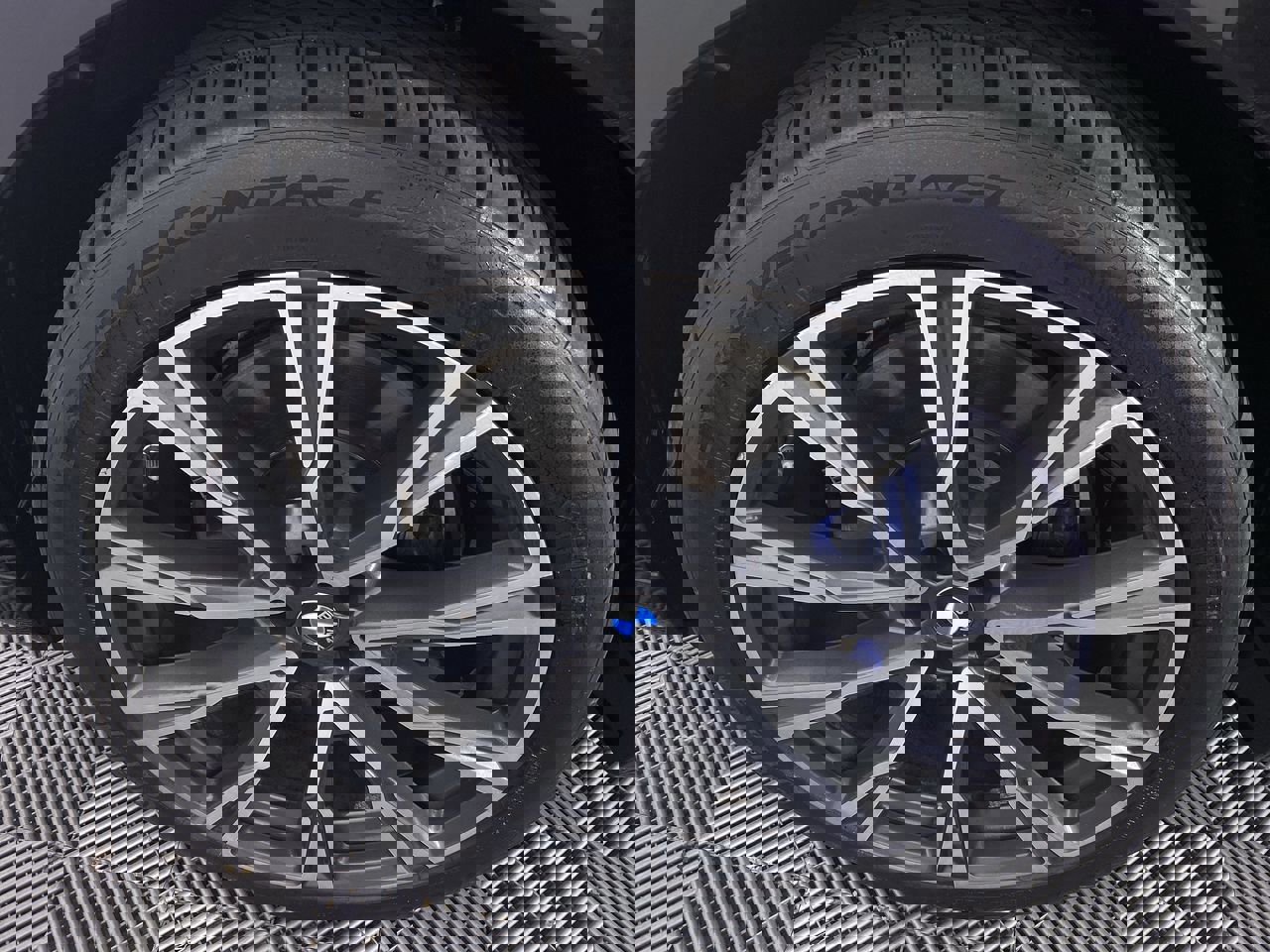 Used 2021 BMW X7 M50i w/ Executive Package image 17