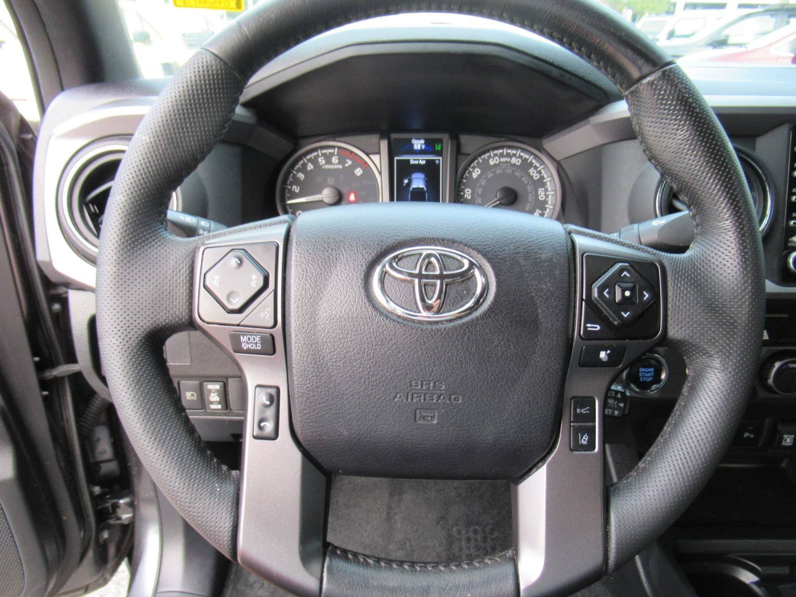 Used 2022 Toyota Tacoma TRD Sport w/ Technology Package RWD image 22