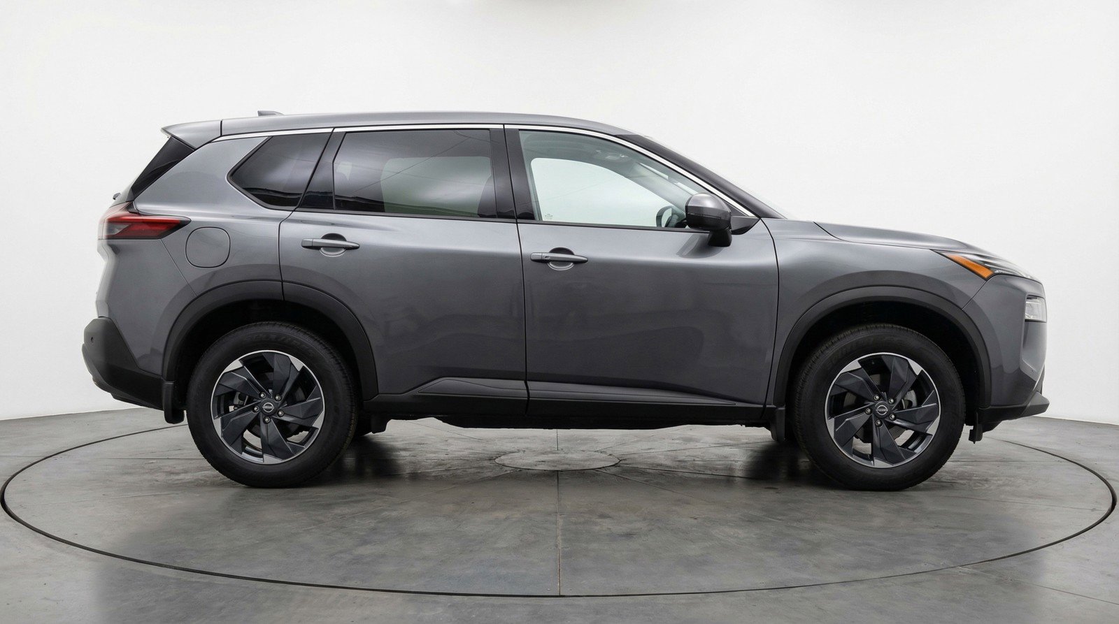 Used 2025 Nissan Rogue SV AWD/4WD image 11