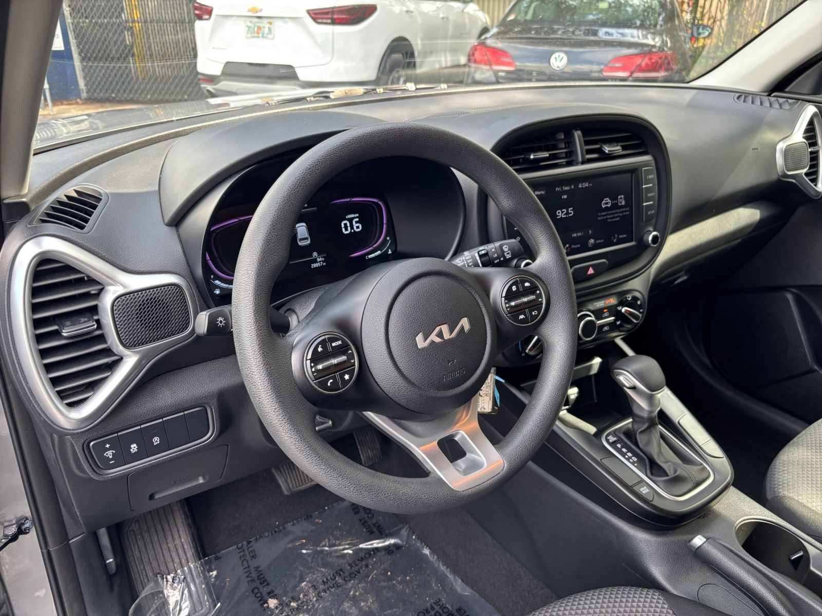 Used 2025 Kia Soul LX w/ LX Technology Package FWD image 31