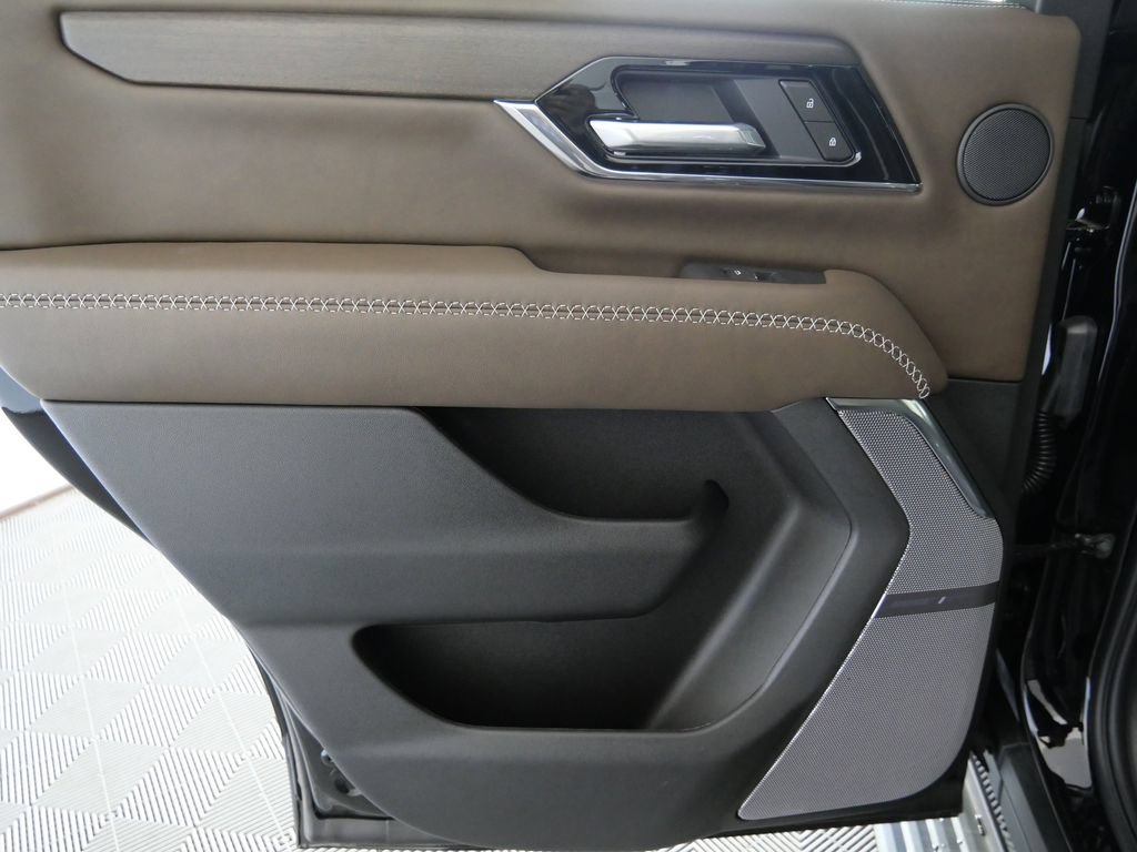 New 2026 GMC Yukon Denali Ultimate AWD/4WD image 16