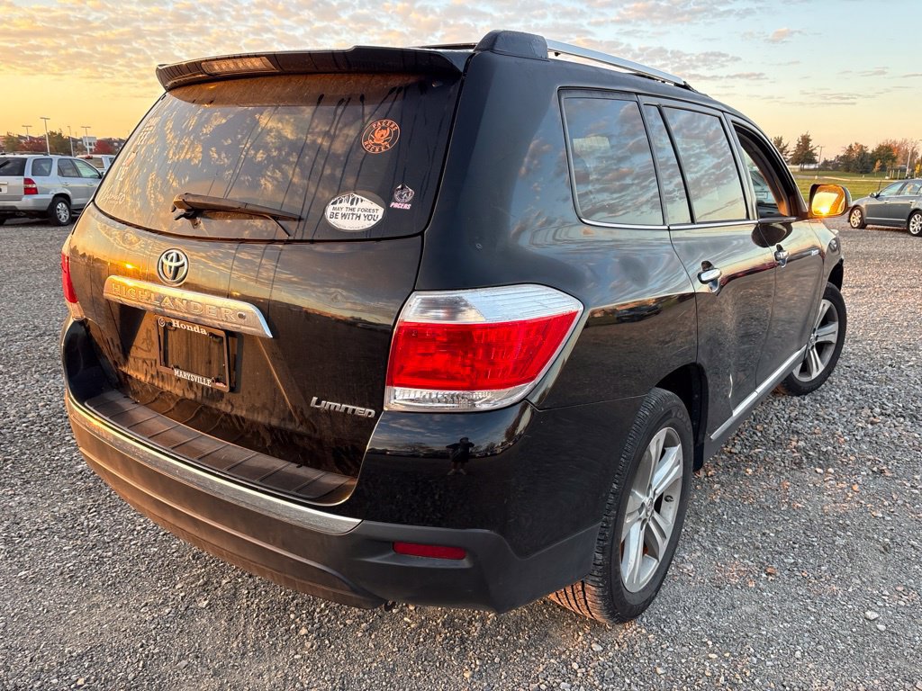 Used 2013 Toyota Highlander Limited AWD/4WD image 12