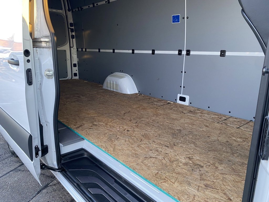 Used 2024 Mercedes-Benz Sprinter 2500 image 23
