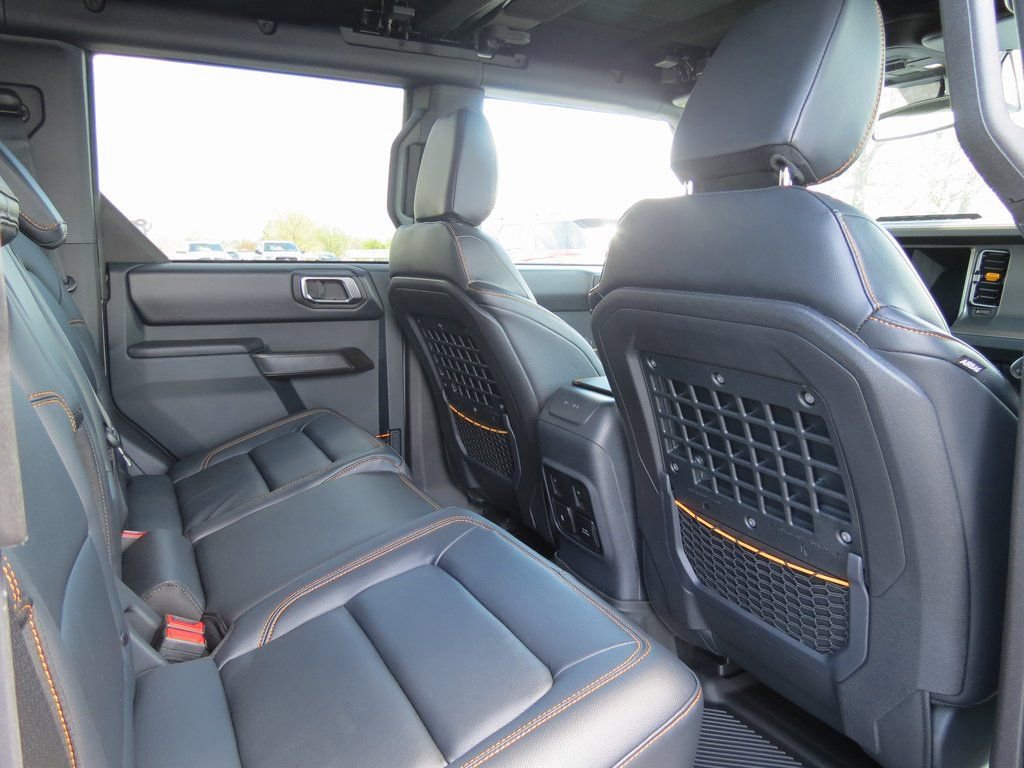 Used 2024 Ford Bronco Badlands image 33