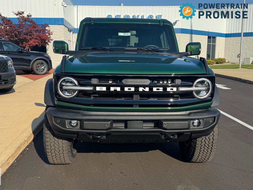 New 2025 Ford Bronco Outer Banks w/ Sasquatch Package image 2