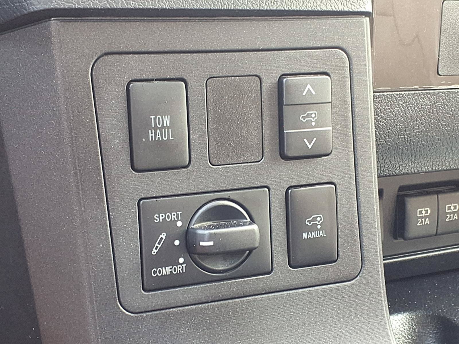 Used 2020 Toyota Sequoia Platinum RWD image 21