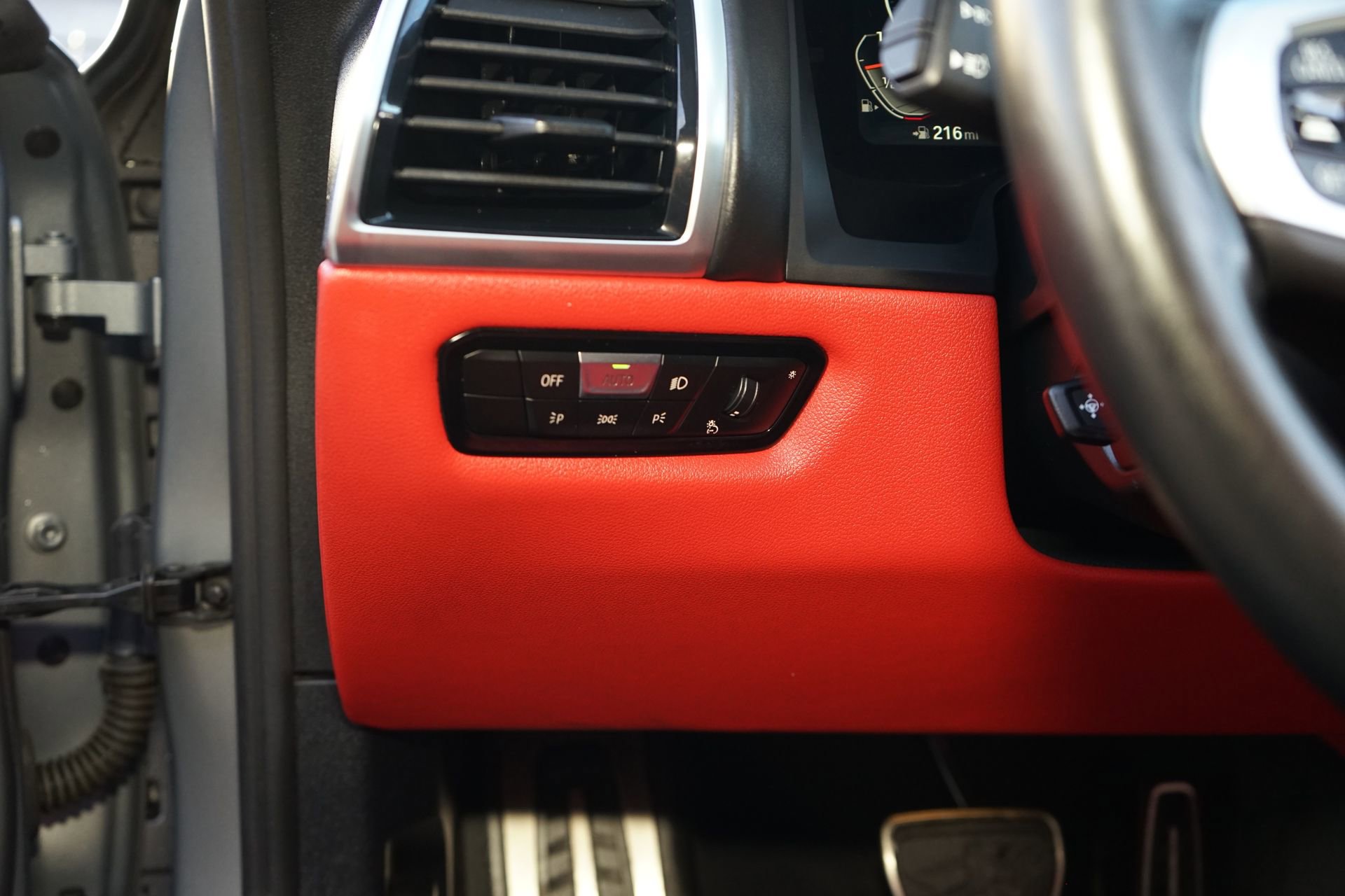 Used 2023 BMW M850i xDrive Convertible image 22