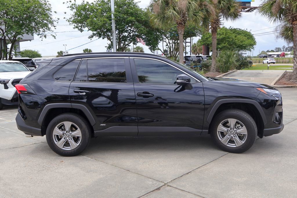 Used 2025 Toyota RAV4 XLE w/ Convenience Package image 24