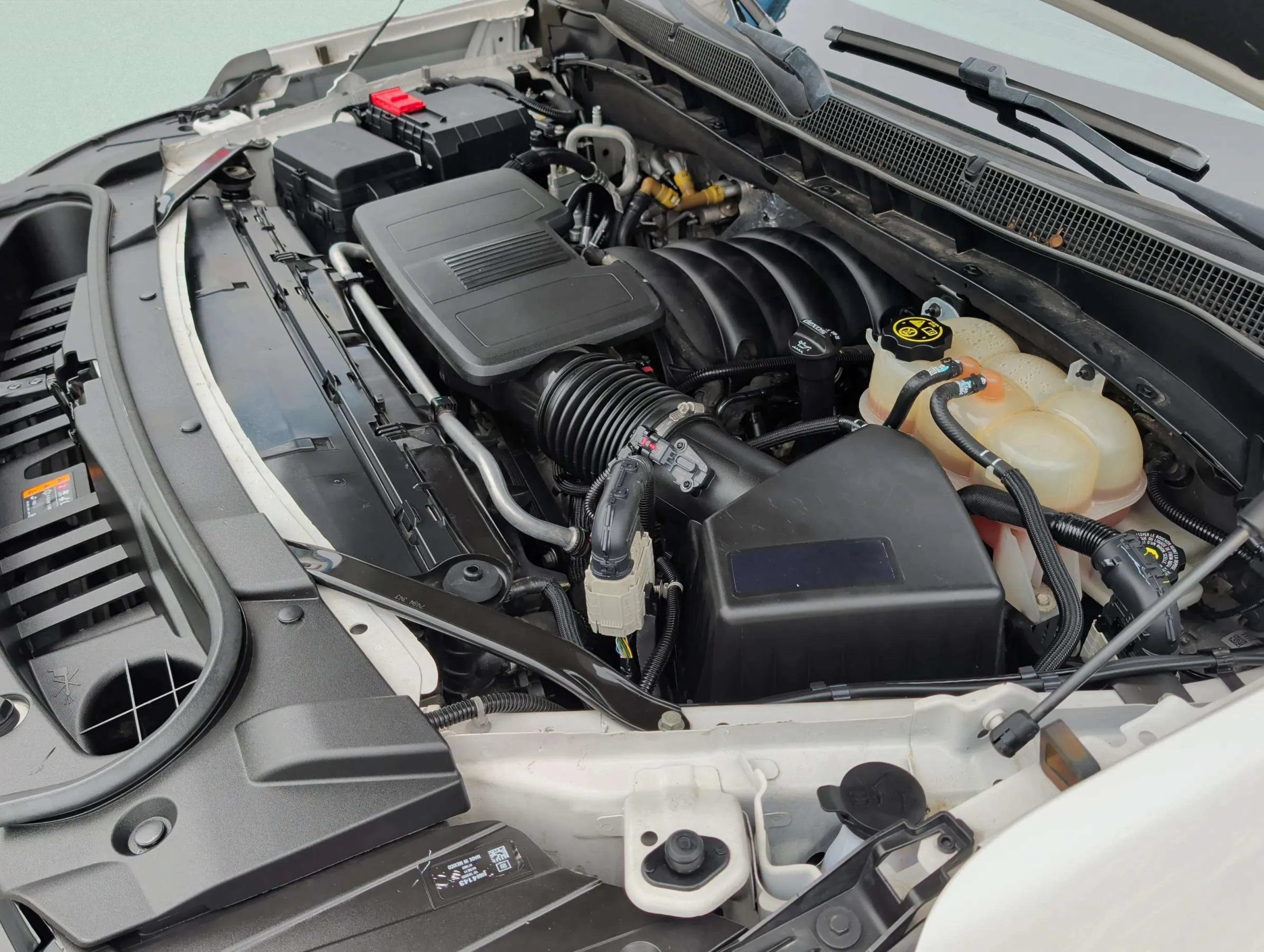 Used 2021 Chevrolet Suburban LT RWD image 38