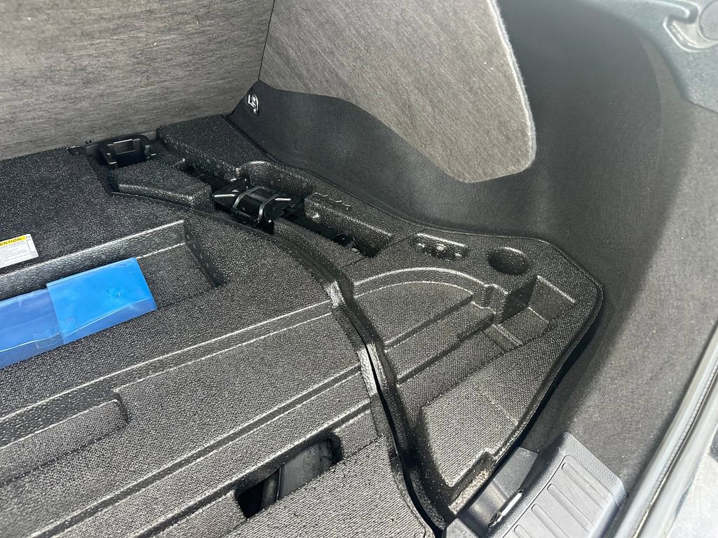 Used 2022 Toyota Prius LE image 47