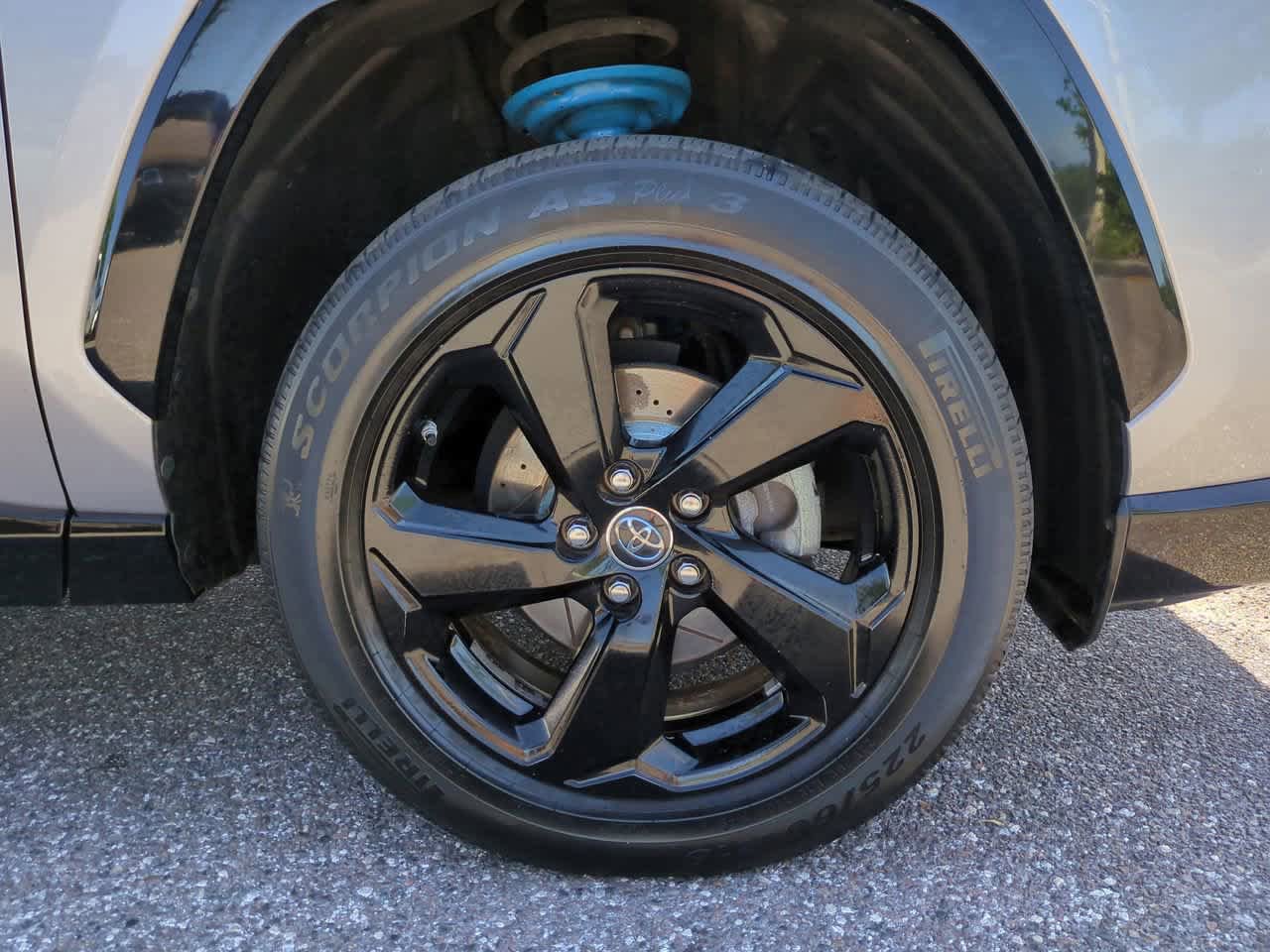 Used 2019 Toyota RAV4 XSE AWD/4WD image 11