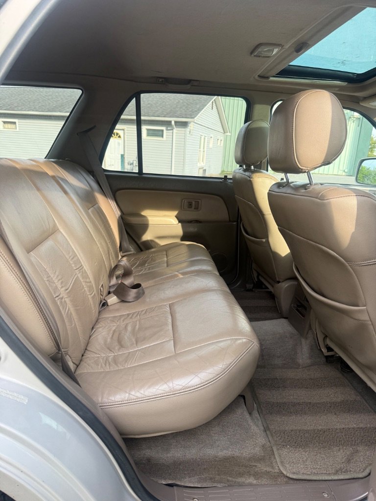 Used 2000 Toyota 4Runner Limited AWD/4WD image 15