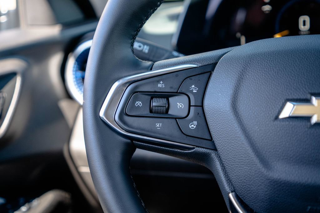 Used 2025 Chevrolet Trax LT w/ Driver Confidence Package image 15
