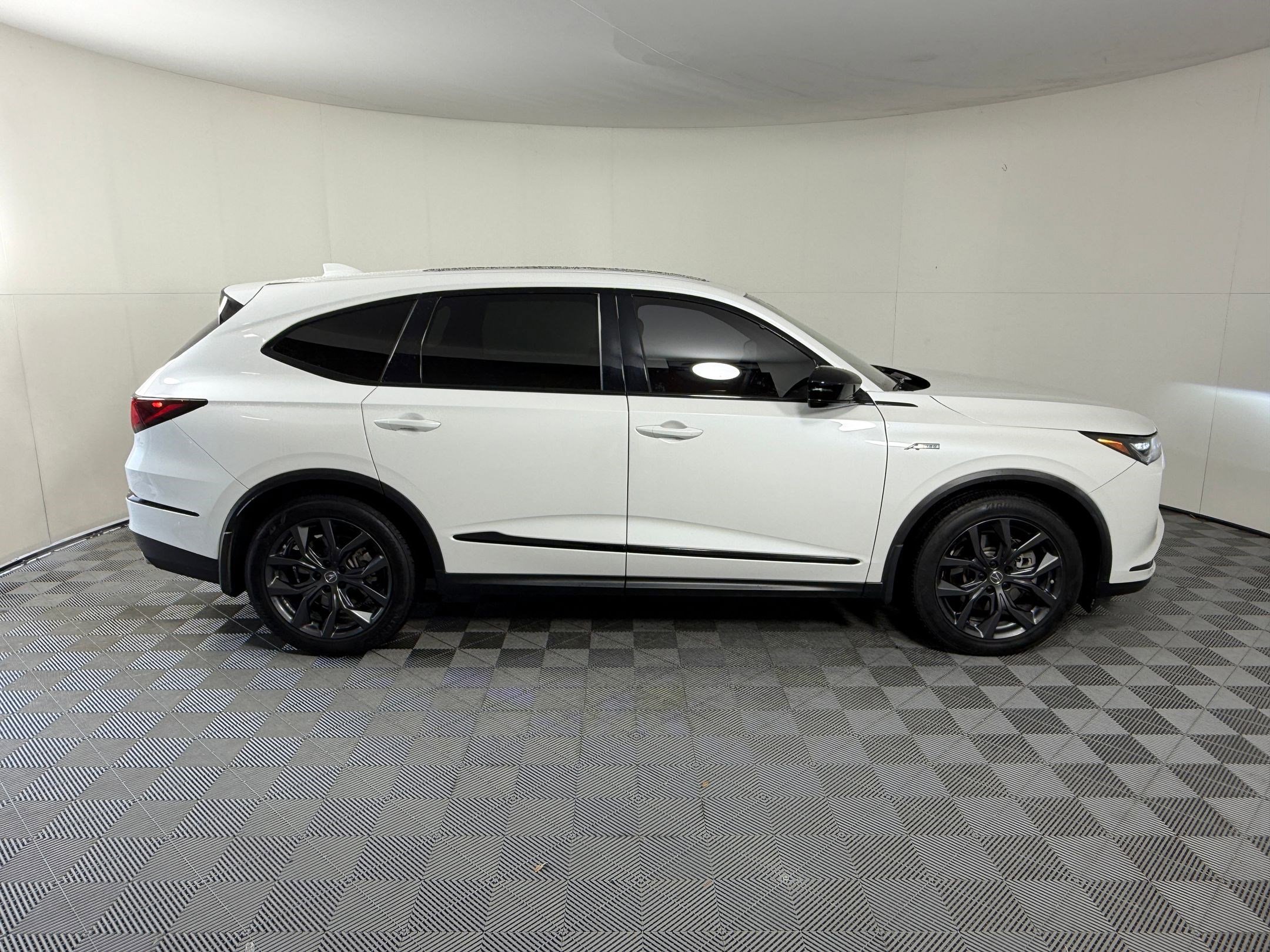 Used 2022 Acura MDX A-Spec AWD/4WD image 8