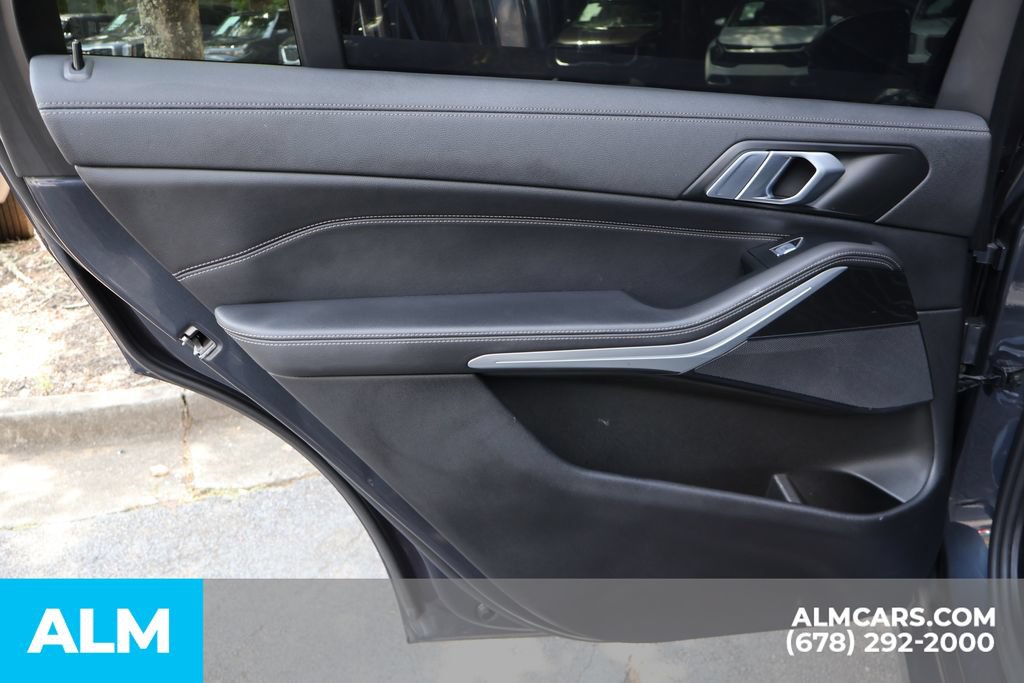 Used 2022 BMW X7 xDrive40i w/ Parking Assistance Package AWD/4WD image 20