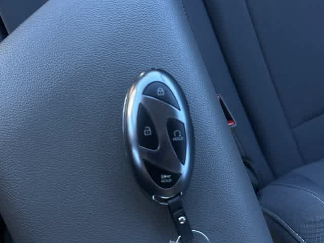 Used 2024 Hyundai Elantra SEL FWD image 34