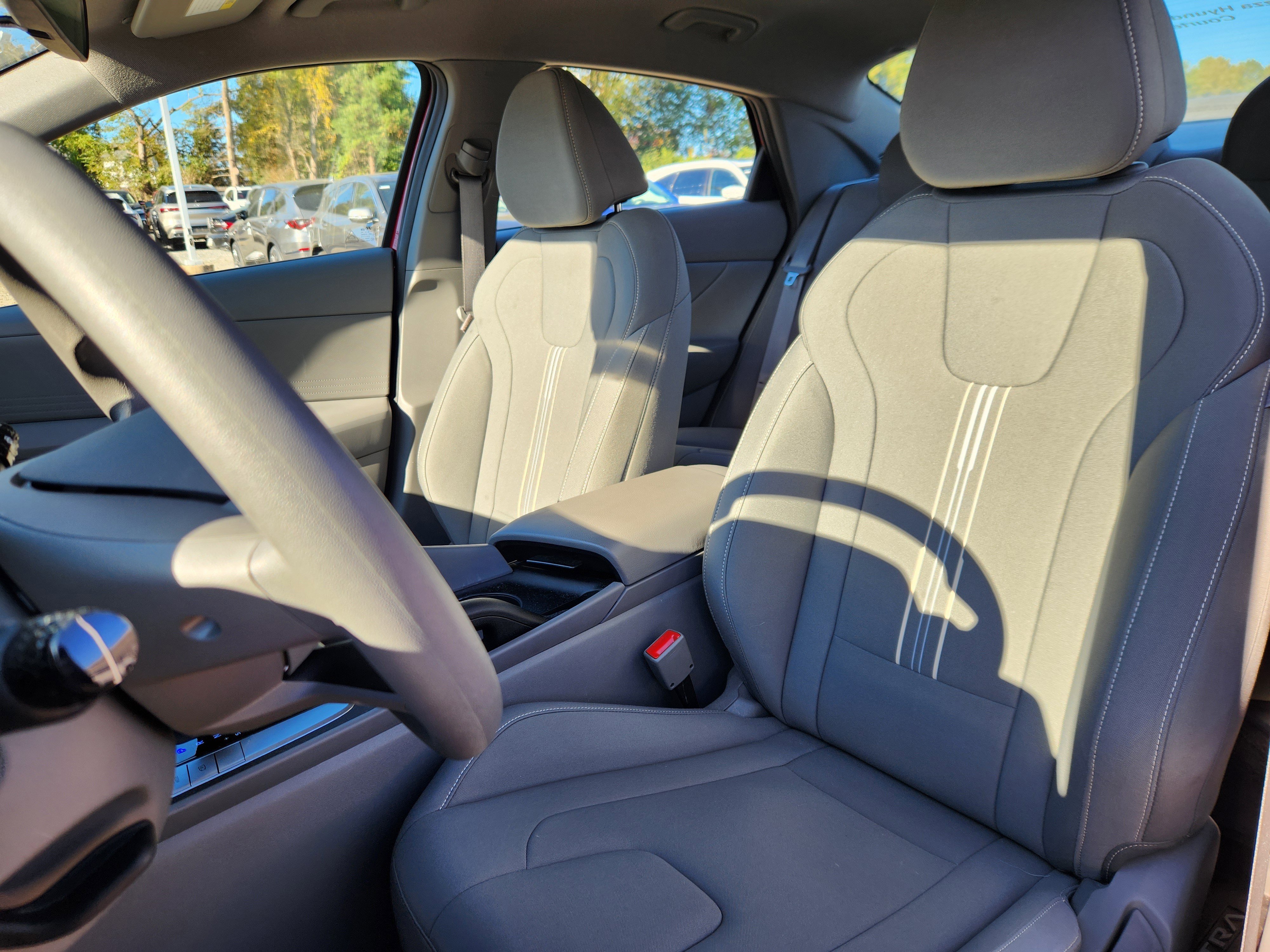 Certified 2024 Hyundai Elantra SEL image 7