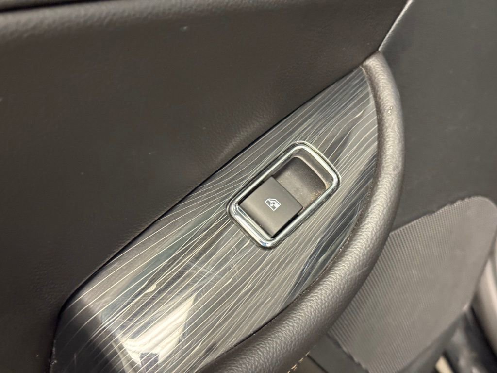 Used 2016 Chevrolet Impala LTZ FWD image 16