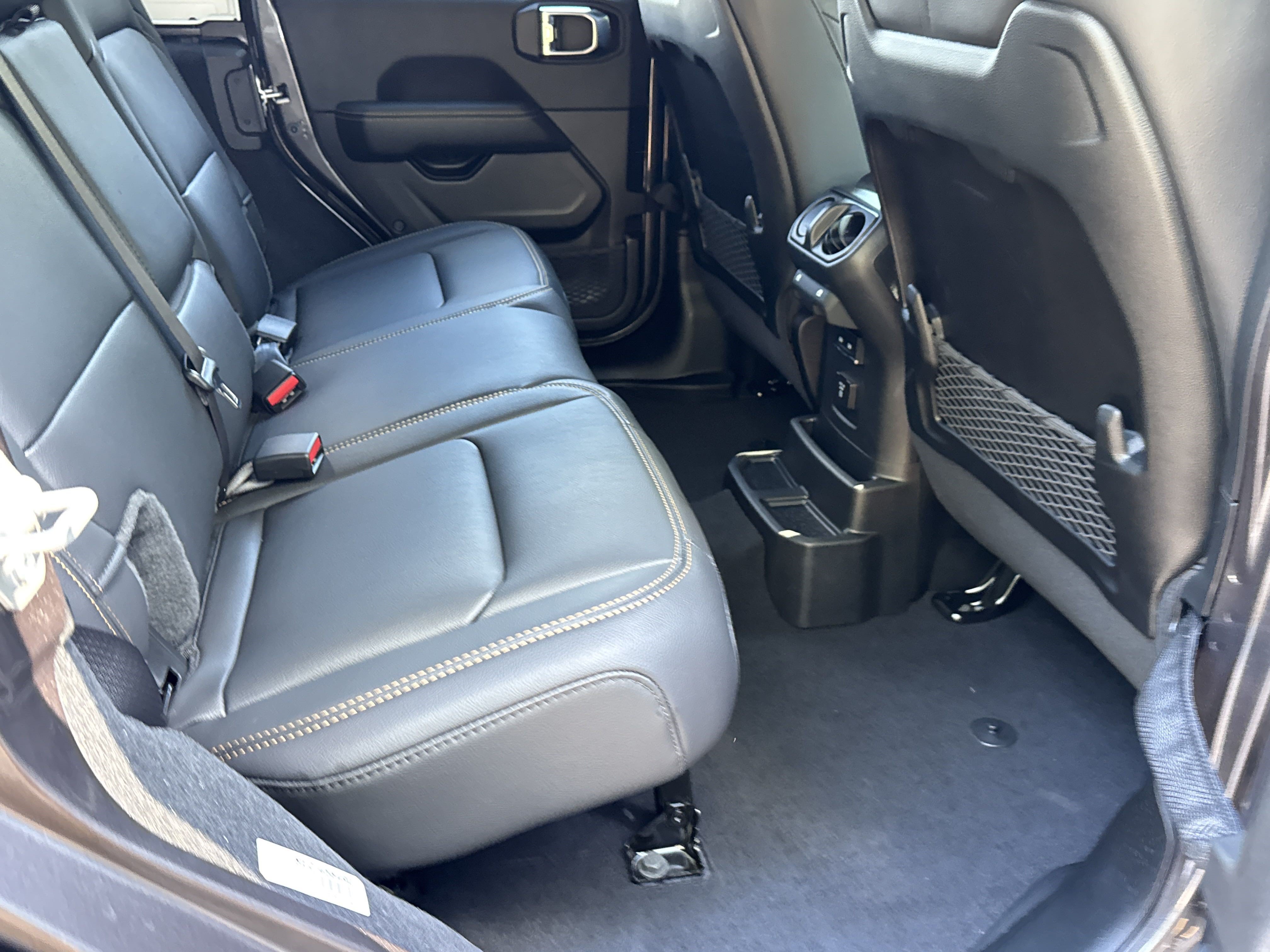 New 2025 Jeep Wrangler Unlimited Sahara AWD/4WD image 21