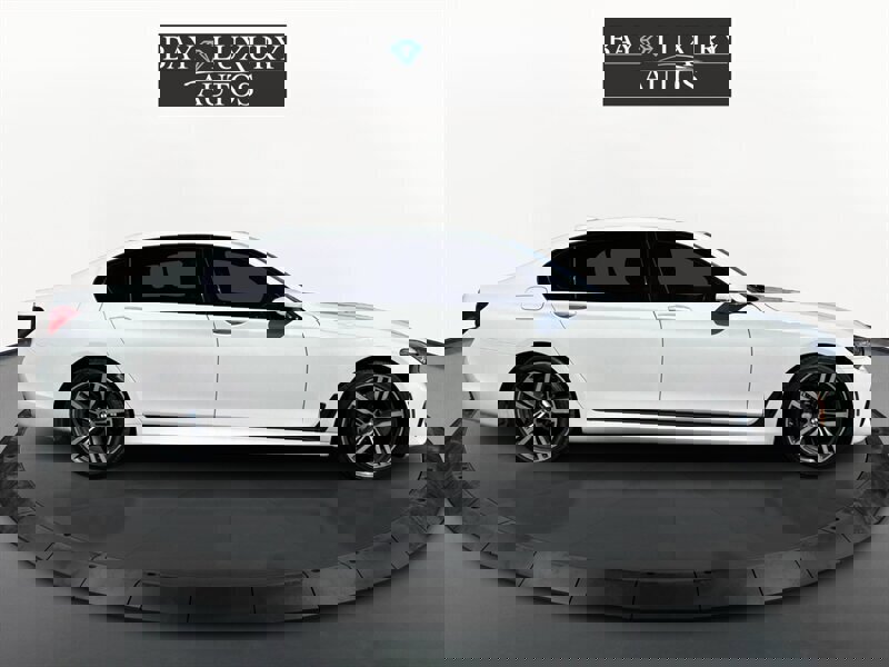 Used 2019 BMW 740i w/ M Sport Package image 5