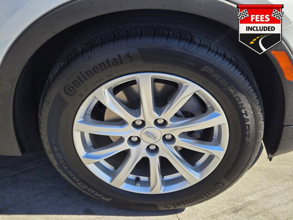 Used 2023 Cadillac XT4 Luxury w/ Cold Weather Package FWD image 9