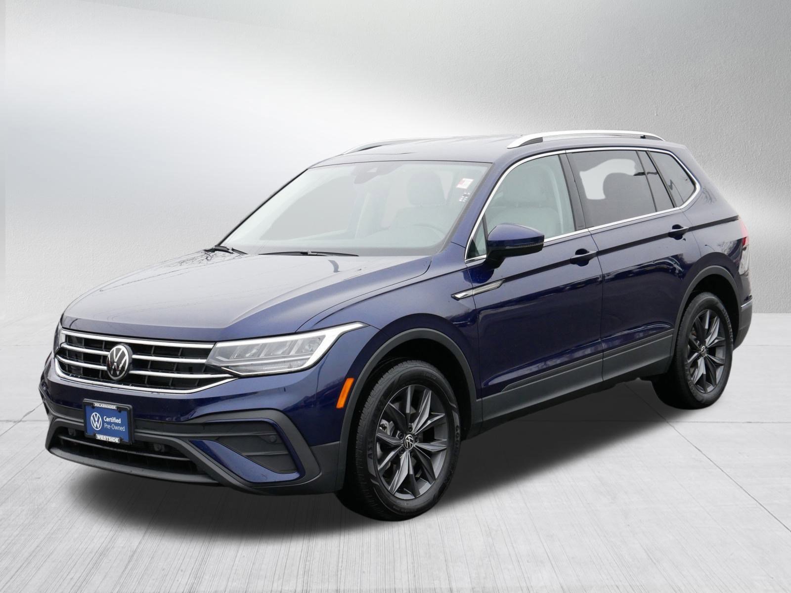 Certified 2022 Volkswagen Tiguan SE image 3
