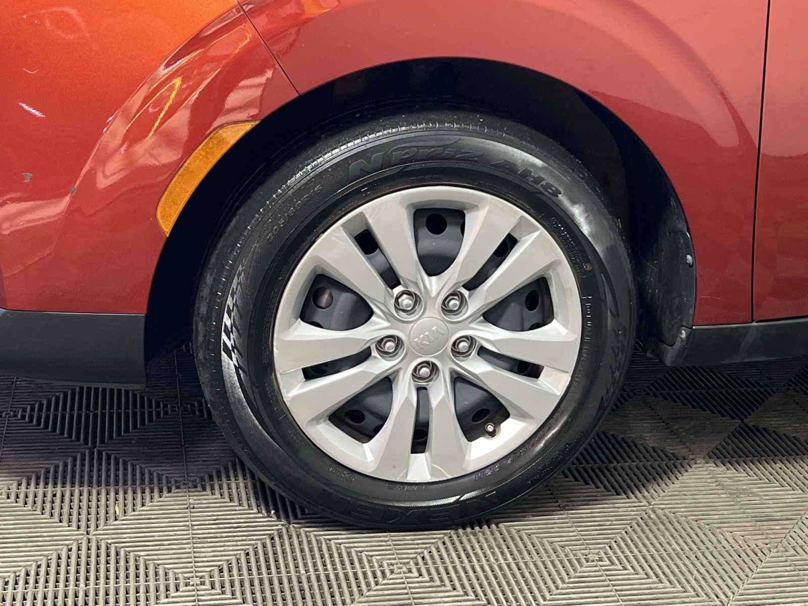 Used 2021 Kia Soul LX image 12