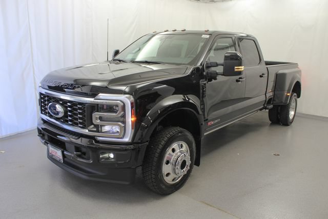 New 2026 Ford F450 Platinum w/ FX4 Off-Road Package AWD/4WD image 4