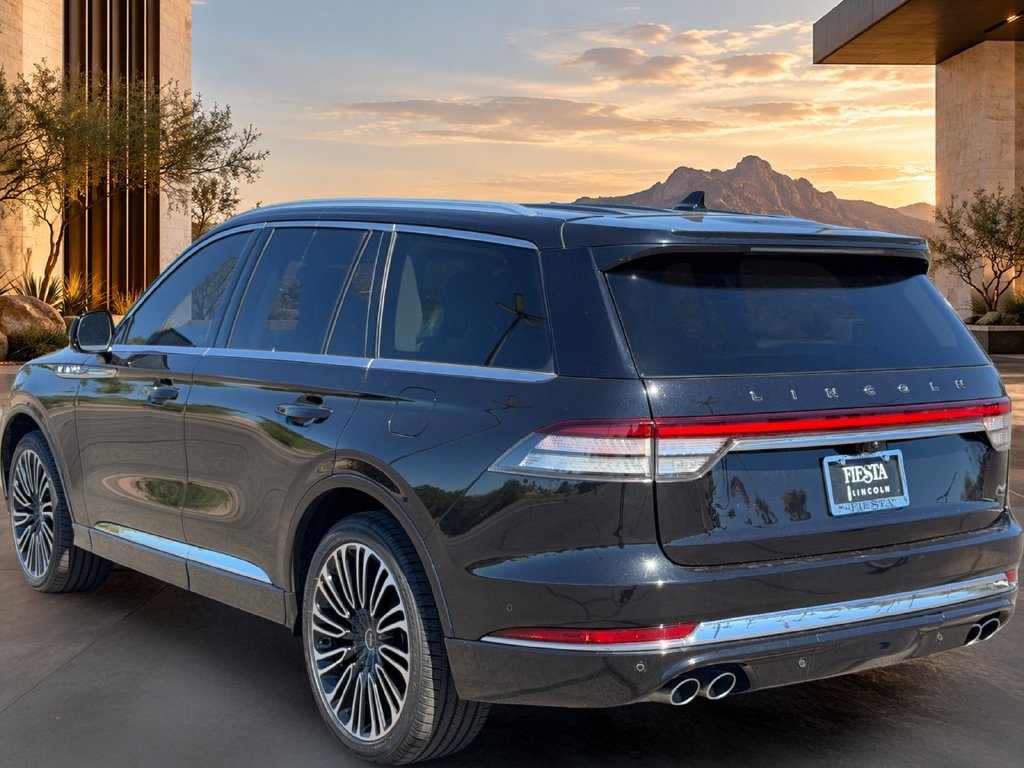 Certified 2023 Lincoln Aviator Black Label w/ Class IV Trailer Tow Package AWD/4WD image 4