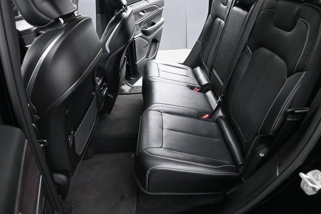 Used 2023 Jeep Grand Cherokee Overland w/ Adv Protech Group III AWD/4WD image 14