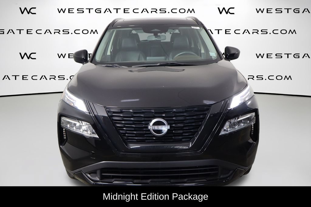 Used 2023 Nissan Rogue SV w/ SV Premium B Package FWD image 2