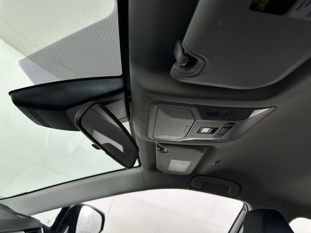 Used 2023 Toyota RAV4 LE AWD/4WD image 19