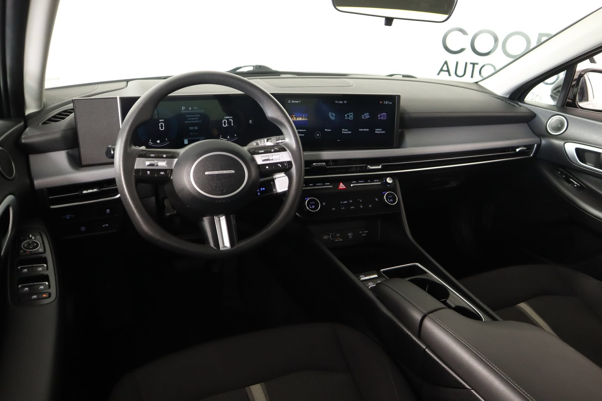 Used 2025 Hyundai Sonata SEL FWD image 2