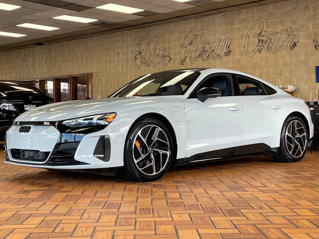 Used 2024 Audi RS e-tron GT w/ Carbon Performance Package AWD/4WD image 4