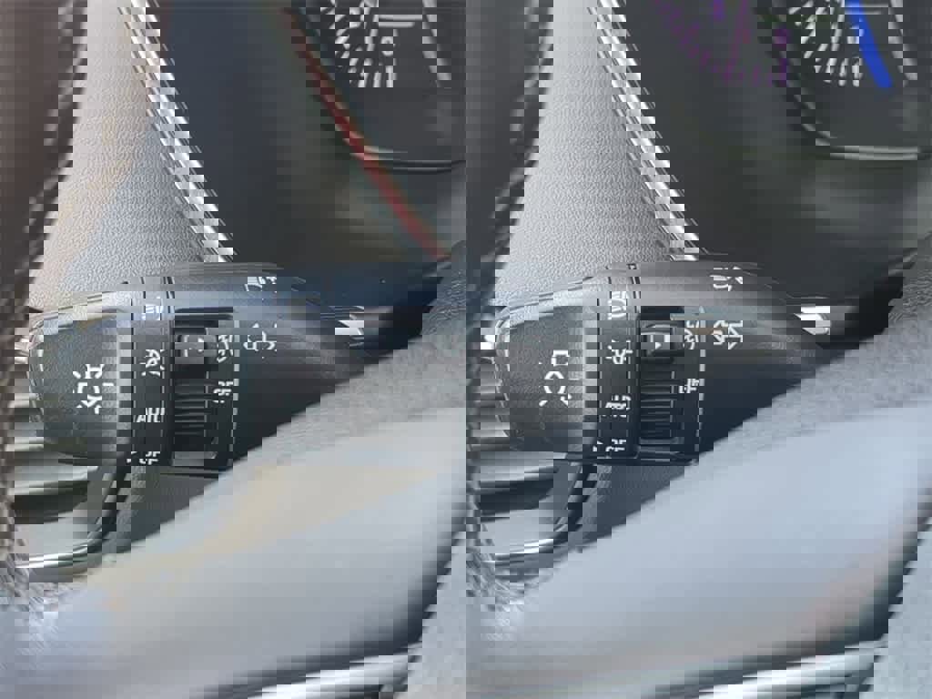 Used 2019 Hyundai Santa Fe Limited image 26