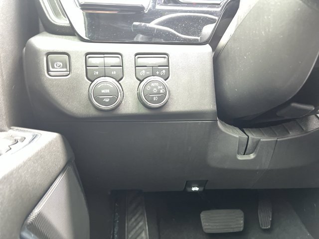 Used 2023 Chevrolet Silverado 1500 LT Trail Boss w/ LPO, Dark Essentials Package AWD/4WD image 18