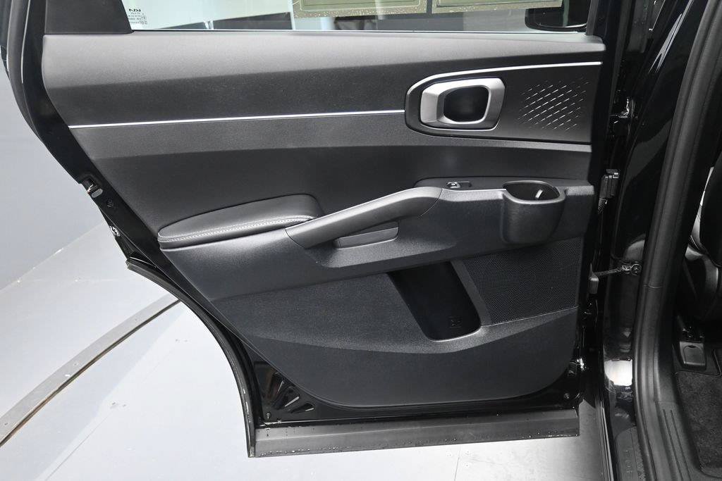 Used 2025 Kia Sorento S w/ Panoramic Sunroof Package FWD image 25