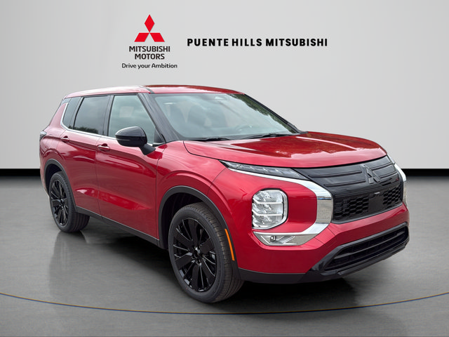 New 2026 Mitsubishi Outlander LE FWD image 3