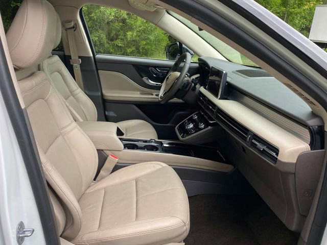 Used 2022 Lincoln Corsair FWD w/ Premium Package image 35