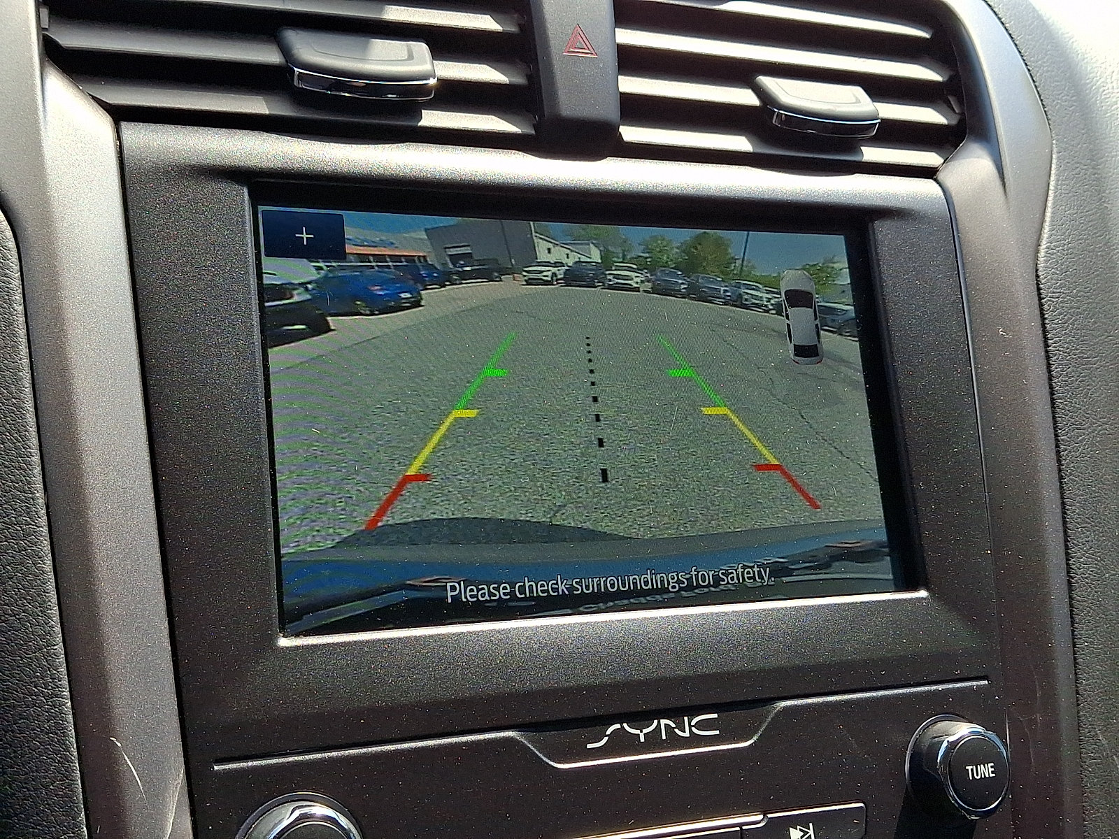 Used 2020 Ford Fusion SE FWD image 21