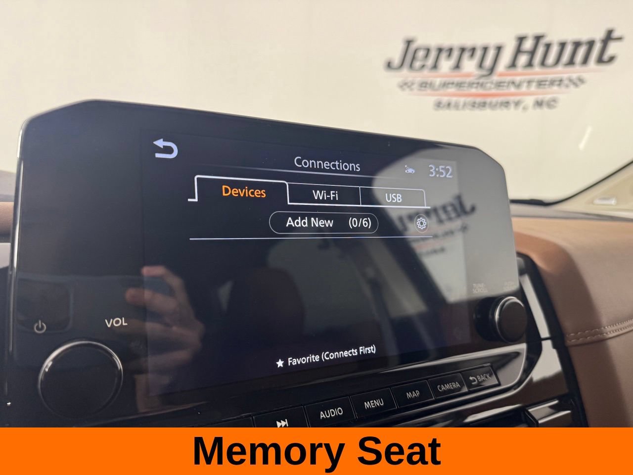 Used 2025 Nissan Pathfinder Platinum w/ Cargo Package FWD image 21