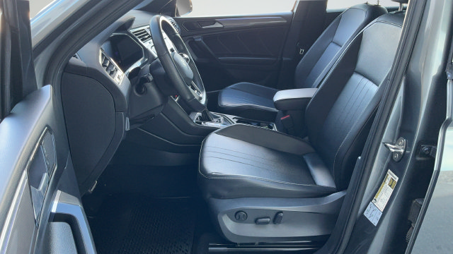 Used 2022 Volkswagen Tiguan SE R-Line FWD image 19